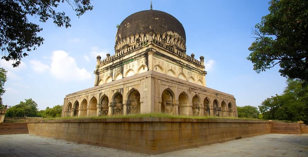 00_qutub_shahi_tombs_xSApI