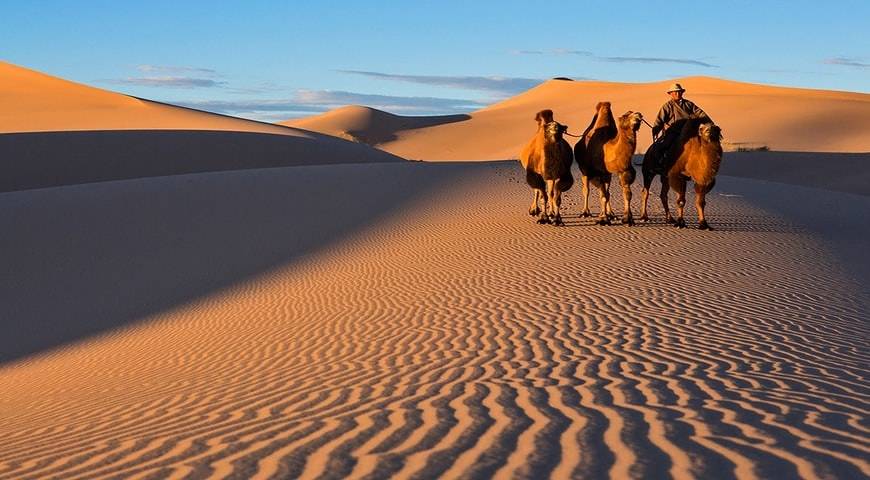 Mongolian-Gobi-Desert_Kesari