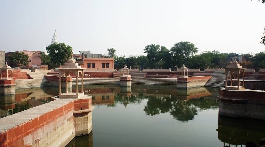 Prem-Sarovar-kesari-tour