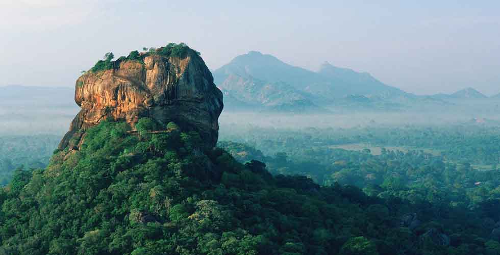 Sigiriya-rock-fortress