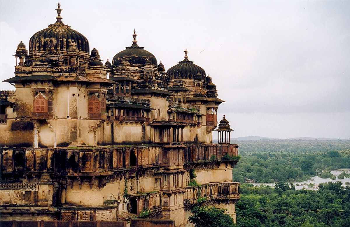 jahangir_palace_orchha_madhya_pradesh_kesari